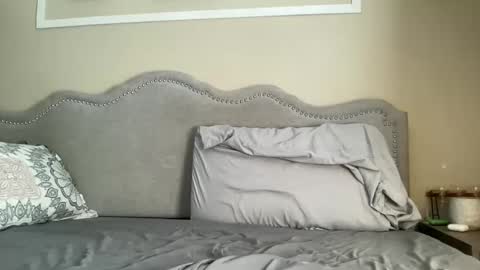 Snapshot of lylajades chatting on January 17, 6:12 pm Olivia online show from January 17, 6:12 pm