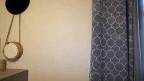 Snapshot of lylajades chatting on February 22, 8:53 pm Olivia online show from February 22, 8:53 pm