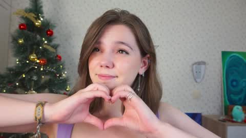 Snapshot of lyle_art chatting on December 26, 6:09 am hi im Lyle online show from December 26, 6:09 am