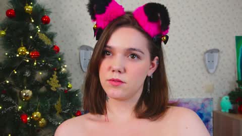 Snapshot of lyle_art chatting on January 7, 9:18 am hi im Lyle online show from January 7, 9:18 am