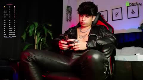 Lyle Bennett Freelance Model online show from February 9, 12:20 pm