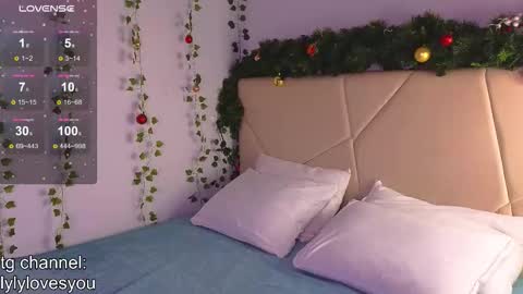 Snapshot of lyly_loveyou chatting on December 15, 5:55 am Lyly online show from December 15, 5:55 am