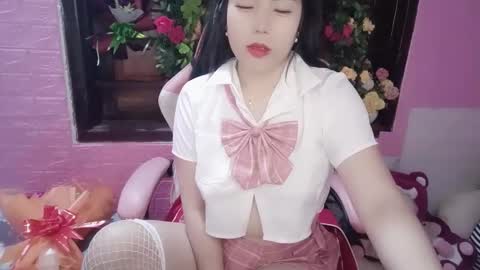 lyly_sweet97 online show from February 25, 1:30 am