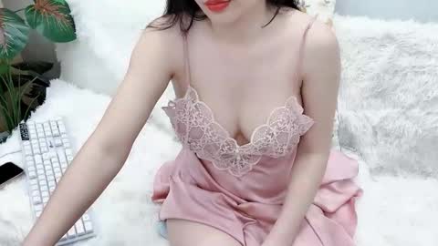 lyly_sweet97 online show from April 19, 11:18 pm