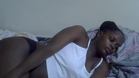 lyn_anna online show from April 18, 10:32 pm