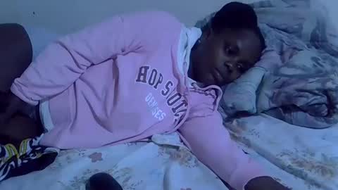 Snapshot of lyn_anna chatting on April 29, 6:25 pm lyn_anna online show from April 29, 6:25 pm