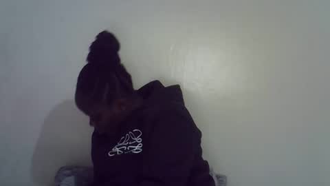 Snapshot of lyn_anna chatting on May 17, 5:53 pm lyn_anna online show from May 17, 5:53 pm