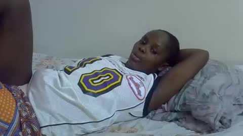 Snapshot of lyn_anna chatting on June 5, 2:34 pm lyn_anna online show from June 5, 2:34 pm