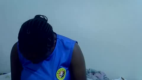Snapshot of lyn_anna chatting on June 6, 3:06 pm lyn_anna online show from June 6, 3:06 pm