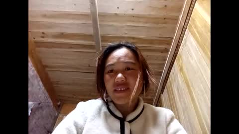 Snapshot of lyn_eva chatting on March 8, 10:13 pm lyn_eva online show from March 8, 10:13 pm