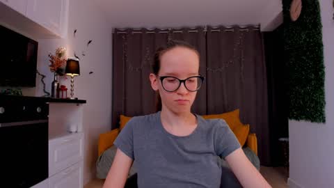 Sara online show from February 7, 1:47 am