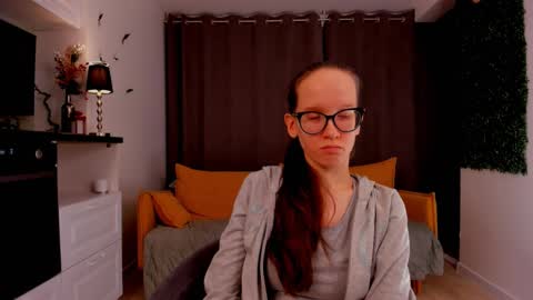 Sara online show from February 17, 7:53 pm