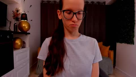 Sara online show from February 25, 1:52 am