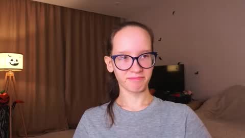 Sara online show from November 14, 4:28 pm