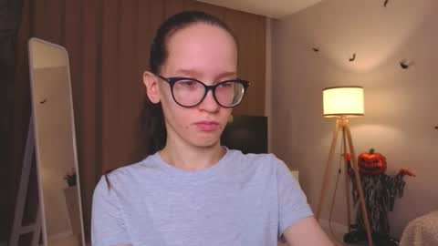 Sara online show from December 3, 4:16 pm