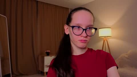 Sara online show from December 16, 4:34 pm