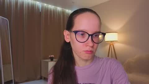 Sara online show from December 19, 4:14 pm