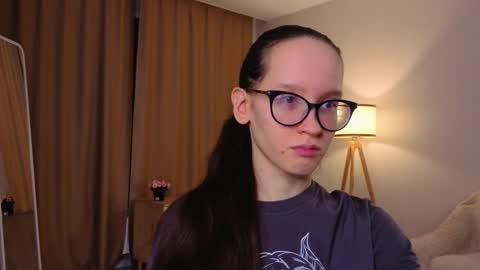 Sara online show from January 6, 4:11 pm