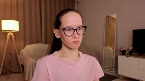 Sara online show from April 19, 6:10 pm