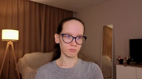 Sara online show from April 21, 4:12 pm