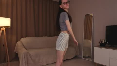 Snapshot of lynettebails chatting on May 10, 4:12 pm Sara online show from May 10, 4:12 pm