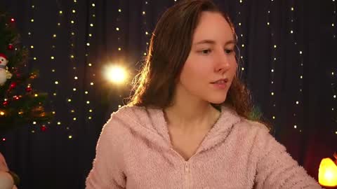 Snapshot of lynn_feline chatting on January 1, 5:01 am Lynn online show from January 1, 5:01 am