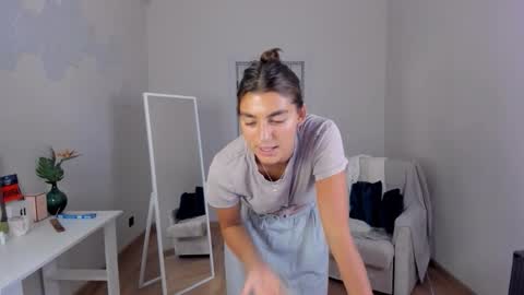  LYNN  online show from November 1, 7:21 am