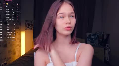 Cozy Lynns room online show from January 16, 8:07 am