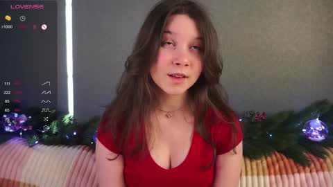 Snapshot of lynngroves chatting on January 12, 7:32 am Lola online show from January 12, 7:32 am