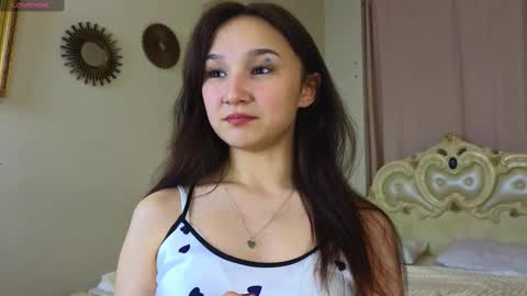 Snapshot of lynngroves chatting on February 20, 5:40 pm Lola online show from February 20, 5:40 pm
