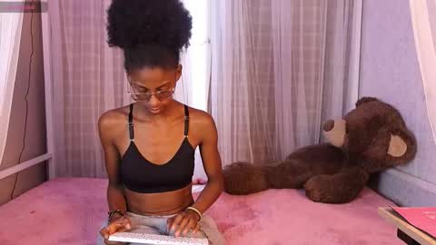 Lynx and Sun  online show from September 15, 9:04 pm