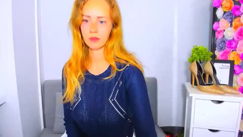 Snapshot of lyrafantasy chatting on October 24, 3:30 pm Lura online show from October 24, 3:30 pm