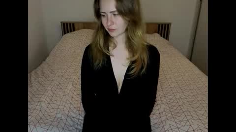 Snapshot of lyrafantasy chatting on March 10, 5:29 pm Lura online show from March 10, 5:29 pm