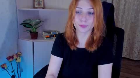 lyssan_xo online show from November 1, 5:59 pm