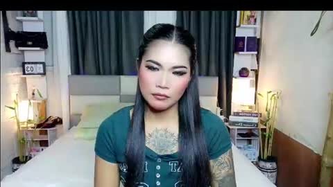 Snapshot of lytatto_lashes chatting on July 5, 1:29 pm lytatto_lashes online show from July 5, 1:29 pm