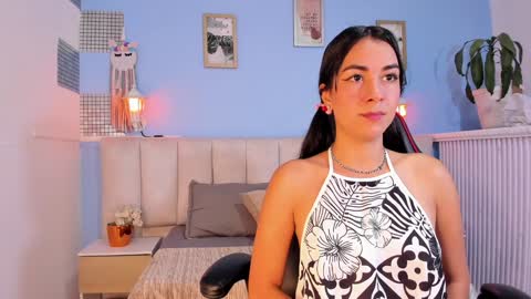 Lizzy smith  online show from January 8, 10:37 pm