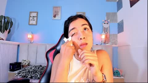 Lizzy smith  online show from January 22, 1:42 am