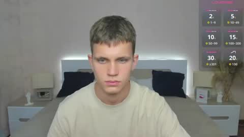 m0neyken_ online show from July 21, 2:36 am