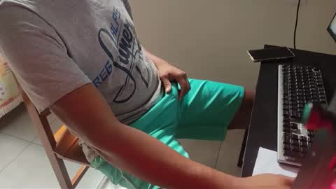 m0ren01995 online show from January 18, 11:36 am