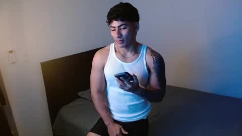 Snapshot of m1chaelx_ chatting on May 6, 2:51 am MICHAEL online show from May 6, 2:51 am