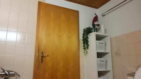 Fucklover online show from December 27, 5:05 pm