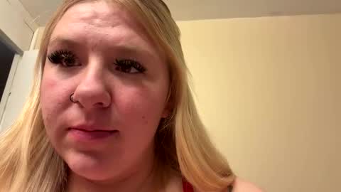 m1lf19 online show from April 15, 9:04 pm