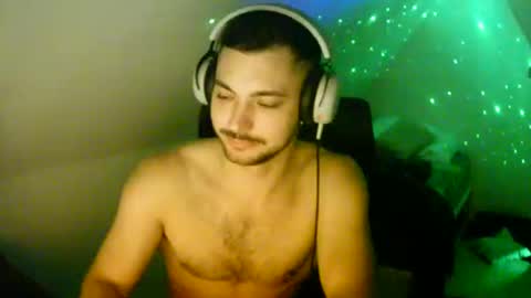 Snapshot of m1recevierrr chatting on December 27, 4:26 am m1recevierrr online show from December 27, 4:26 am