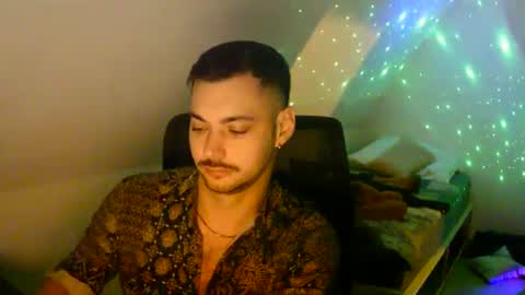 Snapshot of m1recevierrr chatting on December 28, 3:58 am m1recevierrr online show from December 28, 3:58 am
