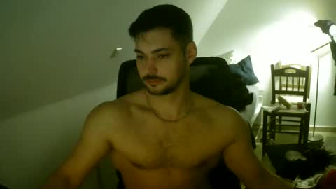 Snapshot of m1recevierrr chatting on March 22, 3:43 am m1recevierrr online show from March 22, 3:43 am