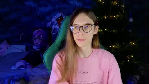 Snapshot of m1shq chatting on December 14, 12:49 am m1shq online show from December 14, 12:49 am