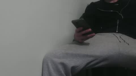 Snapshot of m4dh4tter24 chatting on December 4, 8:18 pm m4dh4tter24 online show from December 4, 8:18 pm