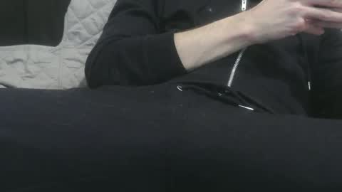 Snapshot of m4dh4tter24 chatting on December 27, 9:32 pm m4dh4tter24 online show from December 27, 9:32 pm