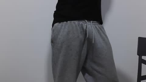 Snapshot of m4dh4tter24 chatting on February 4, 10:32 am m4dh4tter24 online show from February 4, 10:32 am