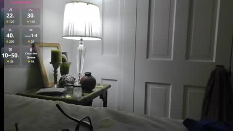 Snapshot of m54whrdn2 chatting on April 10, 1:33 am m54whrdn online show from April 10, 1:33 am